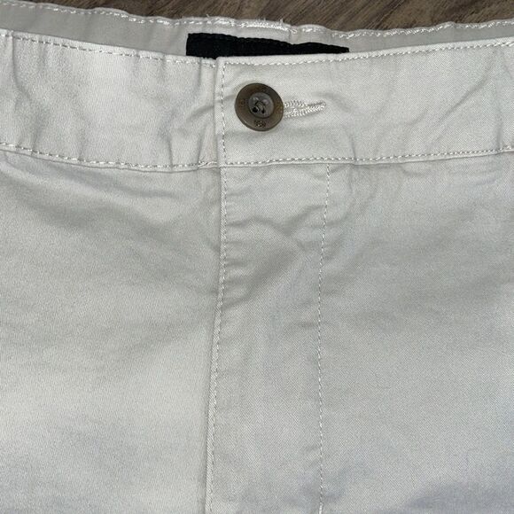 Men’s Light Khaki RSQ Chino Shorts - Picture 3 of 6